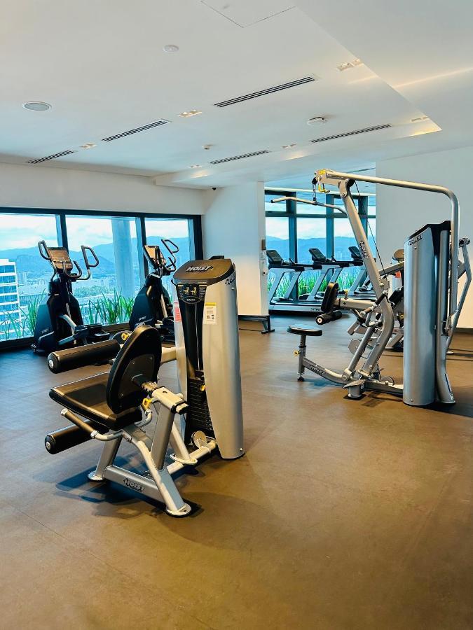 Luxury Suites At Eaton Klcc Kuala Lumpur Exterior photo