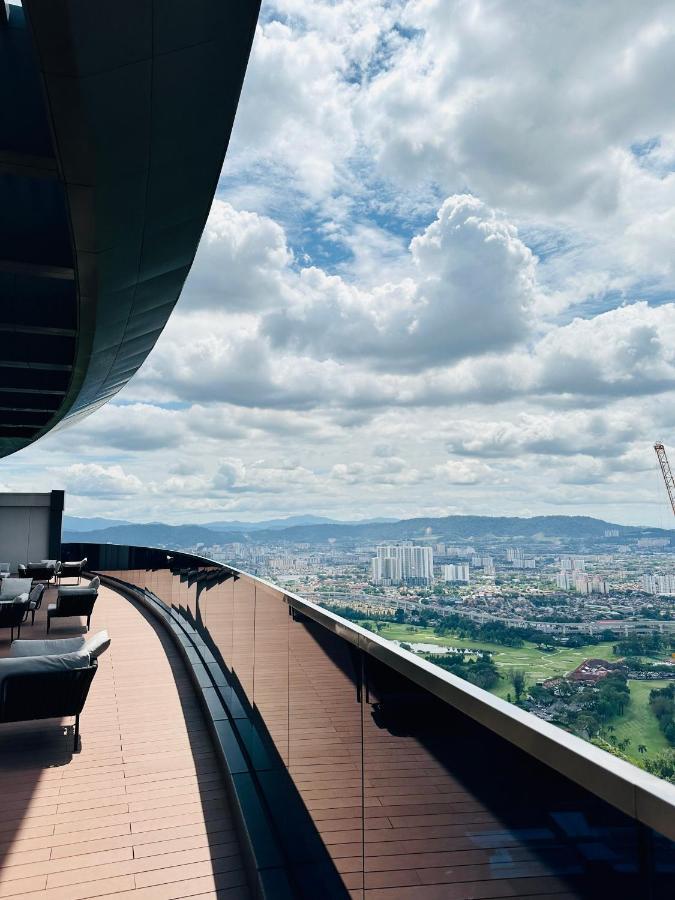 Luxury Suites At Eaton Klcc Kuala Lumpur Exterior photo
