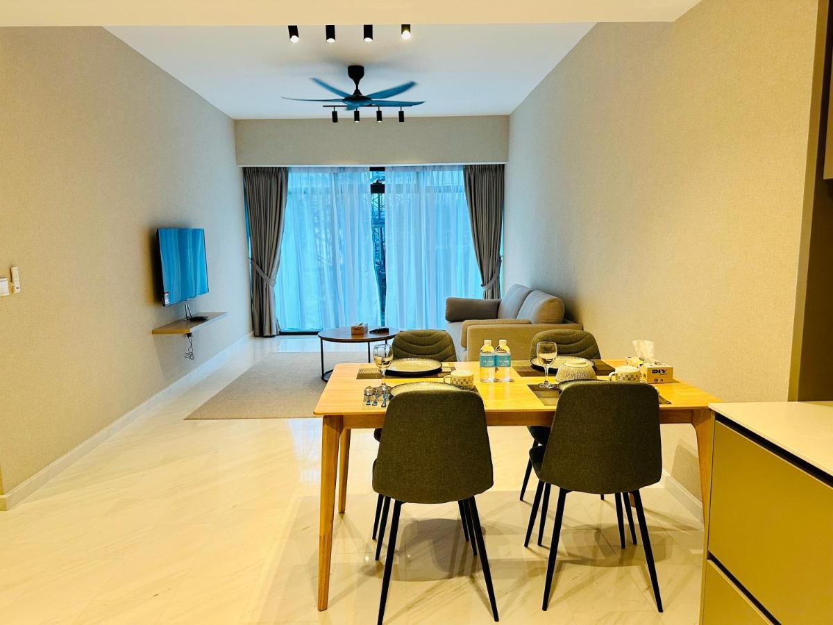 Luxury Suites At Eaton Klcc Kuala Lumpur Exterior photo